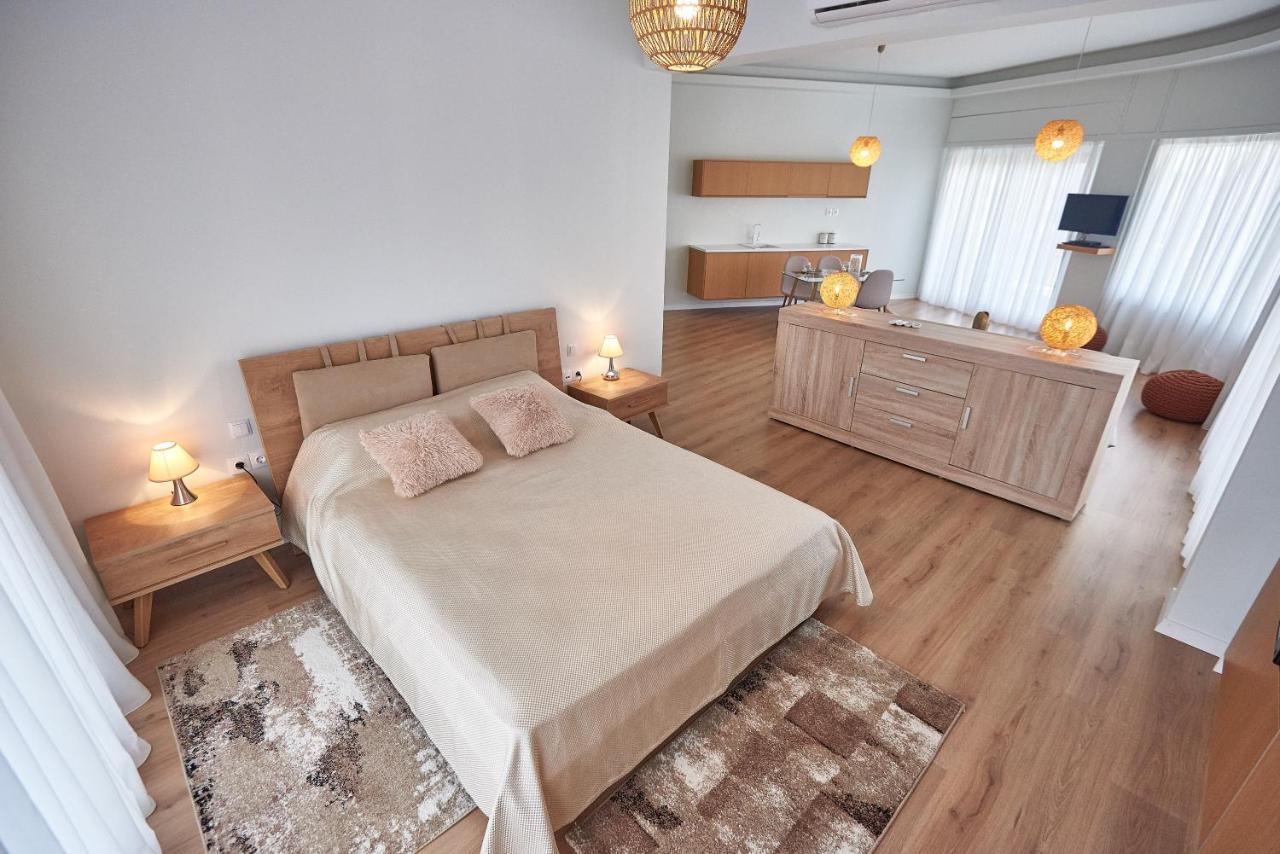 The El Greco Spirit Meets The Athenian Luxury Apt1 外观 照片